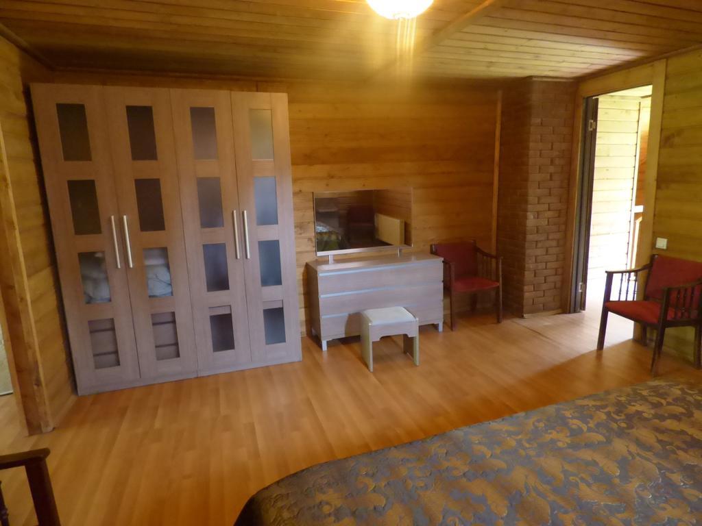 Hotel Hatsvali Mestia Cameră foto