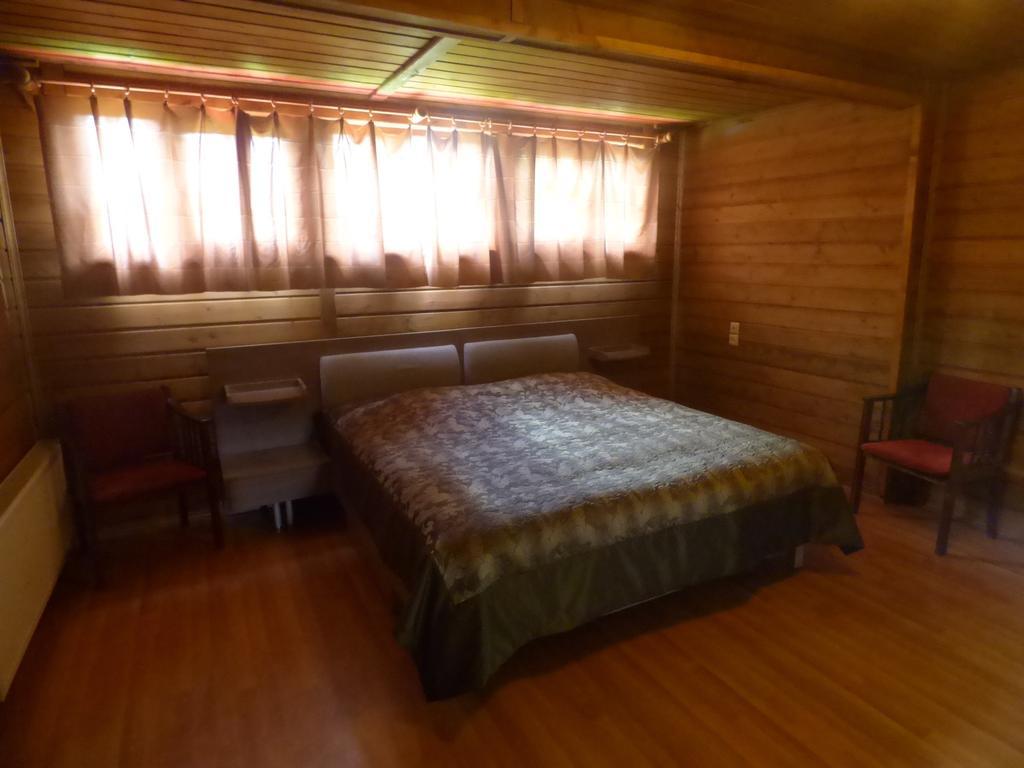 Hotel Hatsvali Mestia Cameră foto